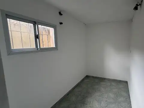 Casa en Alquiler con 1 cochera