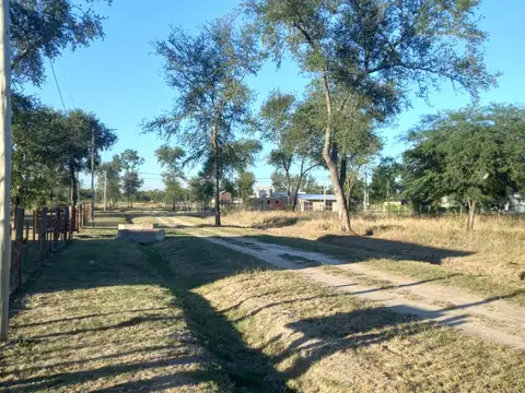 Casa 1 dormitorio con piscina y parque!