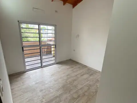 Departamento en Alquiler en Temperley, $ 700.000