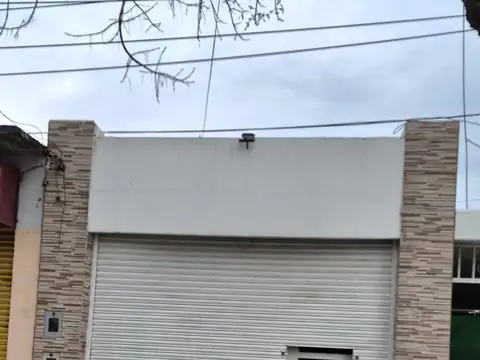 Local en alquiler en excelente zona comercial de Villa Gobernador Gálvez