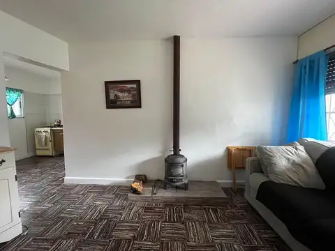 Casa 3 ambientes con 1 baño