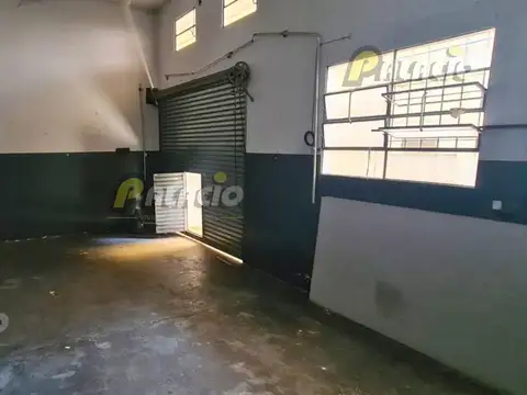 Local en Excelente Ubicación, con Patio y Depósito, ALQUILER