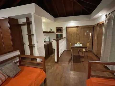 Casas en venta - 4 Dormitorios 2 Baños - 277 mts2 - Balneario La Esmeralda