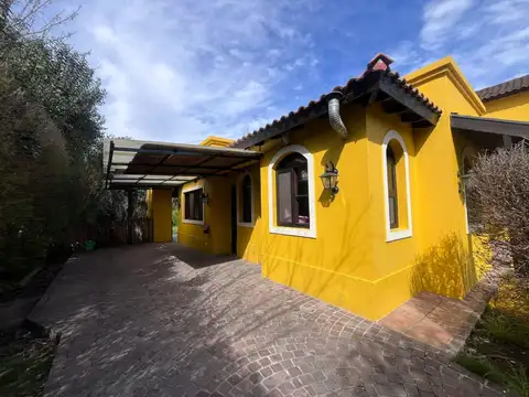 Venta de Casa en La Celina , Ingeniero Maschwitz, Lote de 1000 mts y pileta.