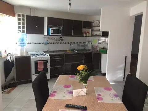 Depto Tipo Casa en Alquiler de 3 dormitorios