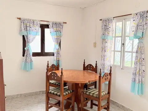 Casa 4 ambientes con 1 baño