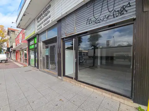 Local 64m2- Av. Juan B. Justo y Santa Fe