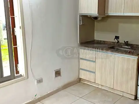 Depto Tipo Casa en Alquiler de 3 ambientes