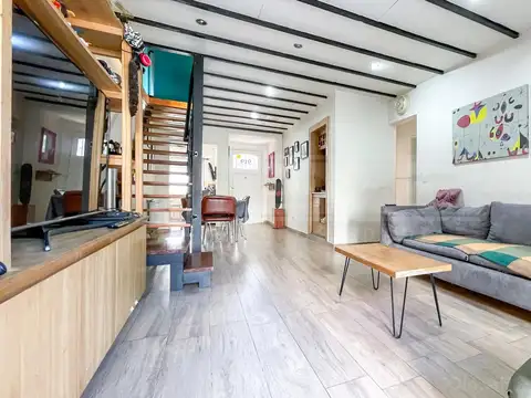 Tres sargentos  al 900 entre Catamarca y Ezpeleta