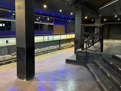 Local en Venta 61 años