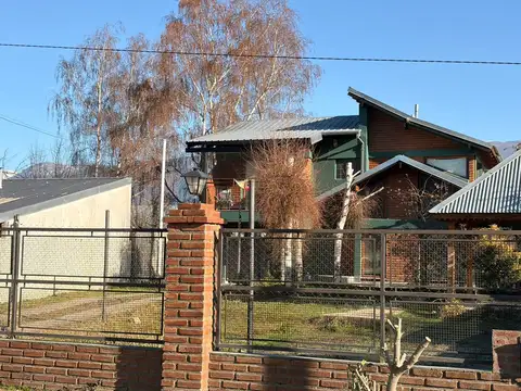 Casa 4 ambientes con 1 baño