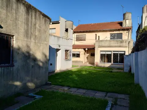 Casa en venta 4 ambientes con jardín Boulogne