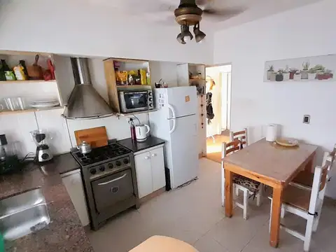 Oficina 4 ambientes con 2 baños