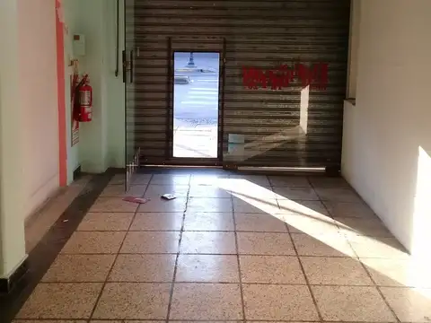 Local en Venta Via Pública