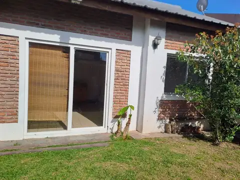 Casa 3 ambientes con 2 baños