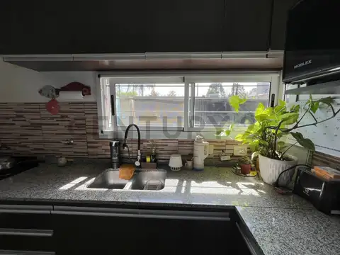 PERMUTA Venta de casa 4 ambientes - General Roddriguez
