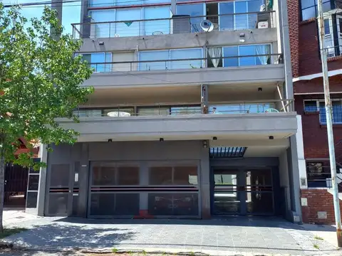 Cochera a metros de estación J. M de Rosas Subte B