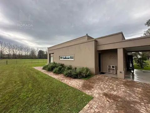Venta Chacra a estrenar 5 ambientes Parque Riego Arboleda