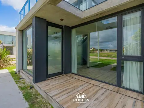 Depto Tipo Casa en Venta de 6 ambientes