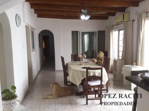 Depto Tipo Casa en Venta de 5 dormitorios