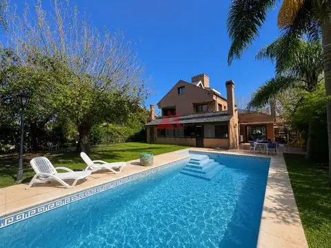 Casa Chalet  en Venta en La Delfina, Pilar, G.B.A. Zona Norte