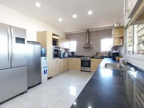 VENTA CASA 6 AMBIENTES PILETA PARRILLA BARRIO SEMICERRADO LOS CEIBOS MATHEU PERMUTA APTO CREDITO