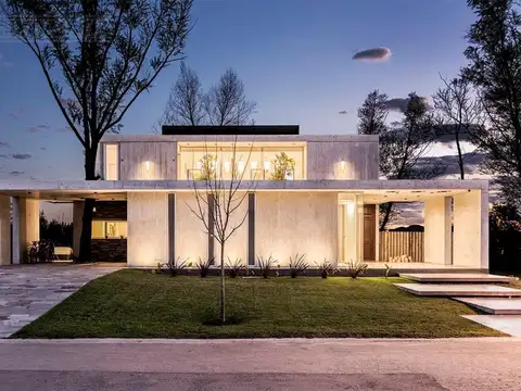 Casa en Alquiler de 3 dormitorios