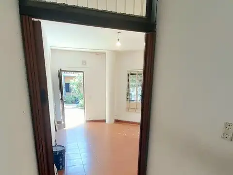 Oficina al Frente 3 amb con Cochera cubierta en Complejo con jardines!