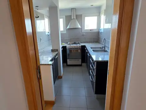 Departamento 4 ambientes con 2 baños