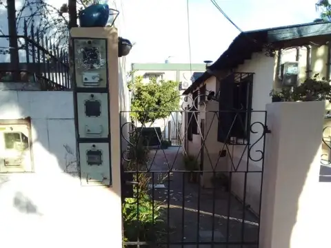 Casa 5 ambientes con 4 baños