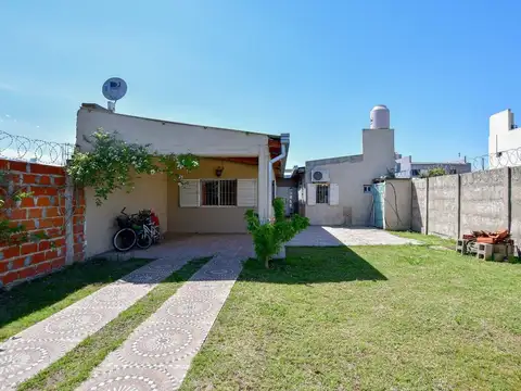 CASA EN VENTA LA PLATA 2 DORMITORIOS