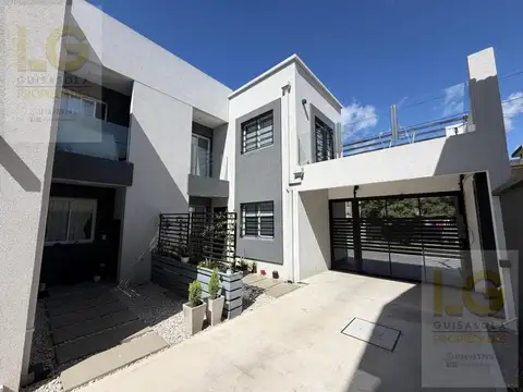 Casa 3 ambientes con 2 baños