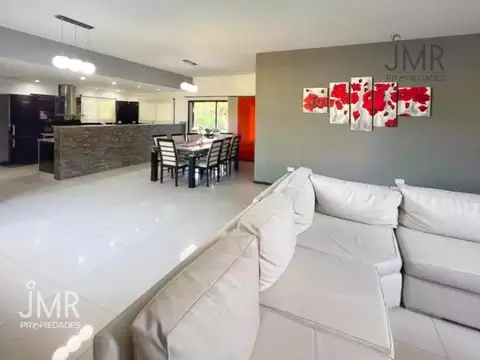 Casa en Alquiler de 3 dormitorios