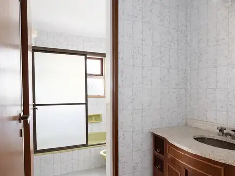 Departamento 4 ambientes con 3 baños