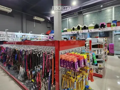 Villa de Mayo (Av. Pte J. D. Perón 2056) Excelente Local y Depósito. Sup Cub 640m2