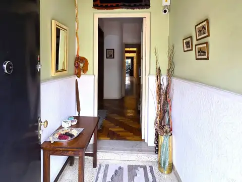 Casa 6 ambientes con 3 baños