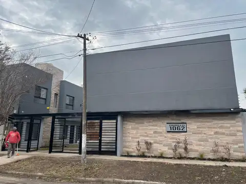 SE ALQUILA DUPLEX A ESTRENAR DE DOS DORMITORIOS CON COCHERA