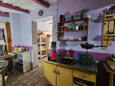 Casa 4 ambientes con 1 baño