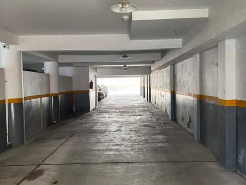 Oportunidad Cochera semicubierta CABA- Villa Pueyrredon