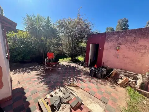 Casa 4 ambientes con 1 baño