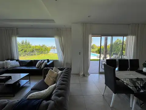 Casa en Venta de 5 dormitorios