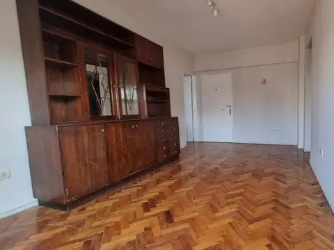 DEPARTAMENTO DE 2 AMBIENTES CON BALCON