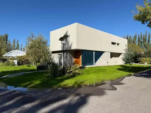 VENTA DE CASA A ESTRENAR BARRIO SAUCES DEL LIMAY