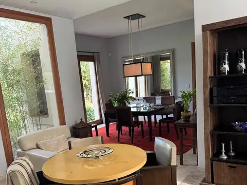 Casa Monoambiente con 4 baños