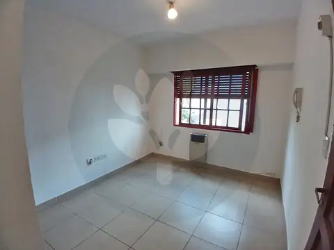 Departamento en Alquiler en Plaza Máximo Paz, $ 350.000