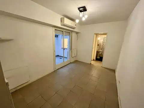 DEPARTAMENTO 2 AMB- MUY BUEN ESTADO- CON PATIO- BELGRANO R