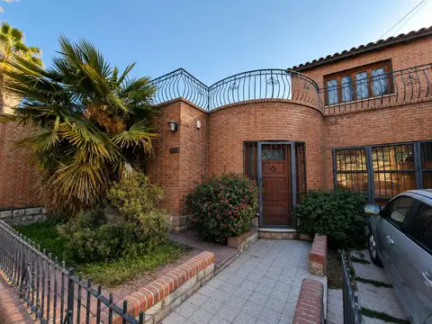 Casa en venta en Dorrego con gran potencial