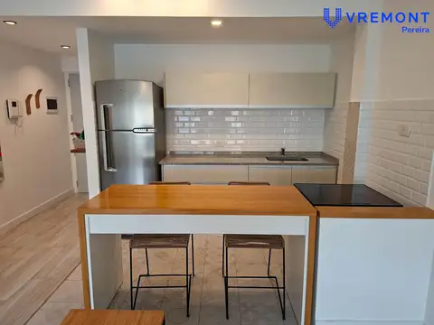 Monoambiente c/ balcón y cochera en zona Cid Campeador (con o sin muebles)