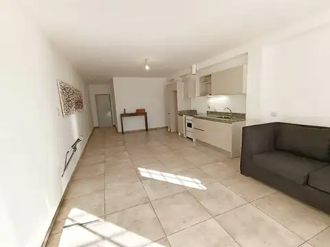 VENTA CASA 3 DORMITORIOS - JARDIN - J B JUSTO 9300