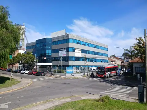 Edificio de oficinas en venta sobre colectora Panamericana, Vicente López